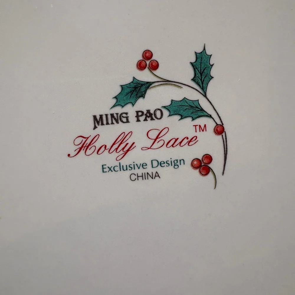 Ming Pao Holly Lace Christmas Dinner Plates Set of 4 Holly‎ Berry China 10.5 in